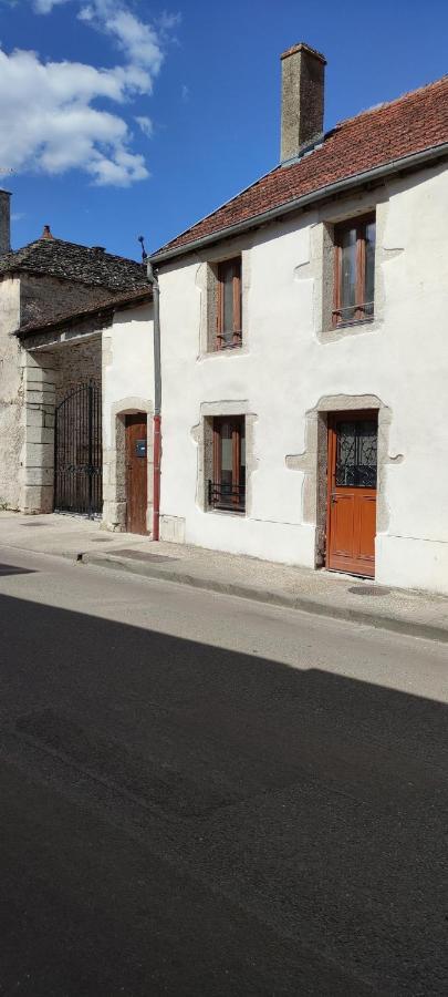 Gite Rue Pasteur 이즈쉬르틸 외부 사진